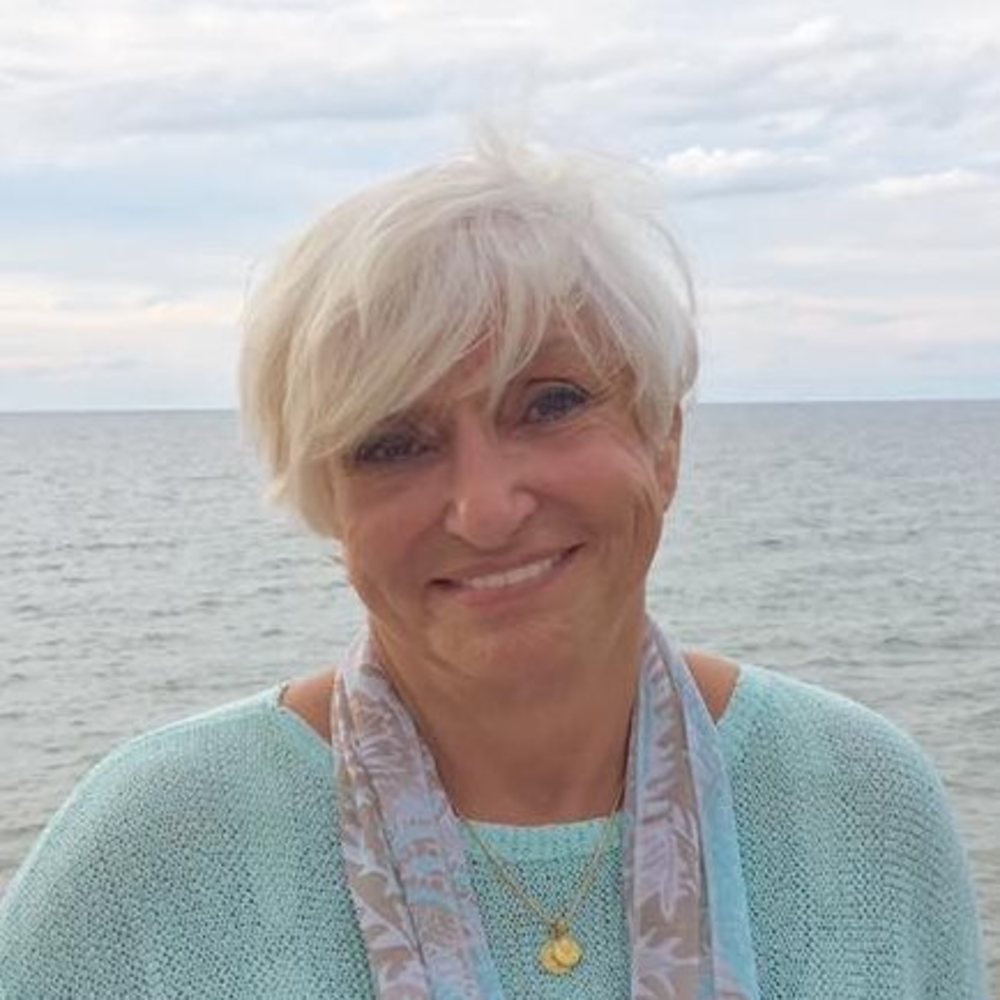 Meet your Posher, Carol